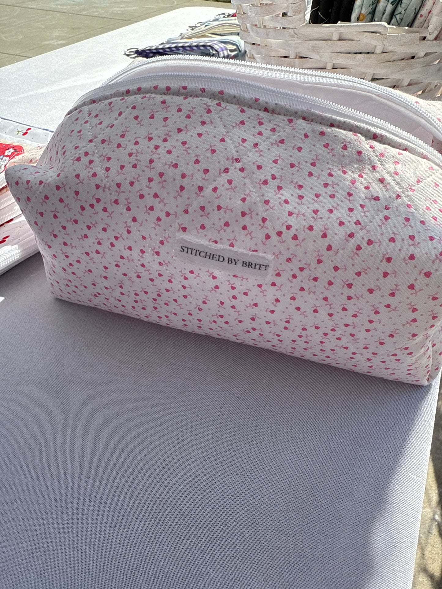 DISCOUNT Pink Hearts Makeup bag